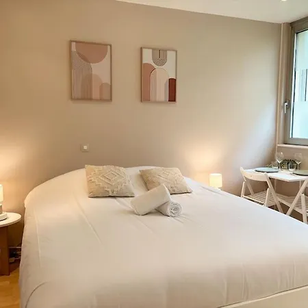 Apartment Vieux-lille - 2 Personnes *